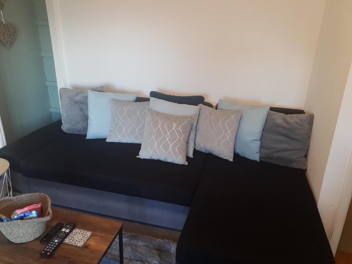 Topzy-Turvy - 1 Bedroom Apartment Суонси Экстерьер фото